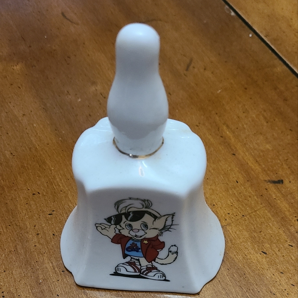 Tom Cat Bell